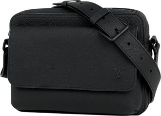 Louis Vuitton Black Noir Leather Shoulder Bag (Pre-Owned)
