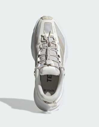 adidas adidas Performance Terrex freehiker SL Gore-Tex scarpe da trekking in avorio e beige-Bianco