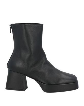 Nila & Nila Ankle boots