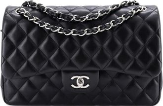 Chanel Classic Double Flap Bag Quilted Lambskin Jumbo shoulder bag - Zwart