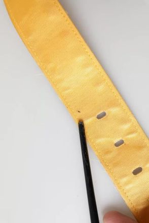 Dolce & Gabbana Gold Satin Leather Oval Metal Buckle Womens Belt (Pre-Owned)