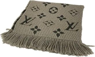 Louis Vuitton Pre-owned Scarves, female, Gray, Size: ONE SIZE Pre-owned Monogram Stole