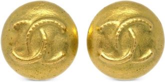 Chanel 1995 CC button clip-on earrings - women - Gold Plated - One Size