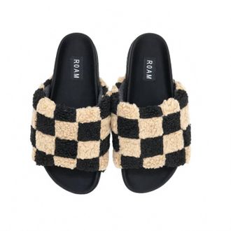 Roam Womens Fuzzy Checkered Slides In Black