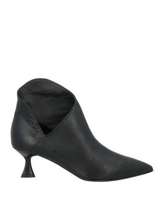 Isabelle Paris Ankle boots
