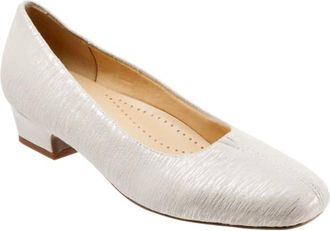 Trotters Womens Dorris Pumps In Off White Metallic