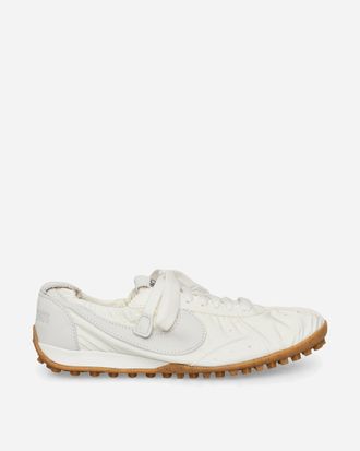Nike Women s Jacquemus Moon Shoe Sneakers Soft Pearl / Sail