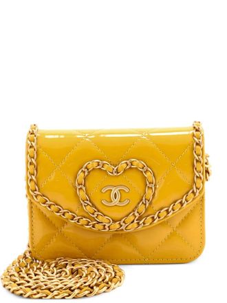 Chanel Heart Chain Flap Bag Quilted Patent Mini crossbody bag - Giallo