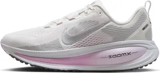 Nike Womens Vomero 18 Road Running Shoes in White | IM2503-133