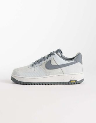 Nike Air Force 1 07 - Sneakers grigie e bianche-Grigio