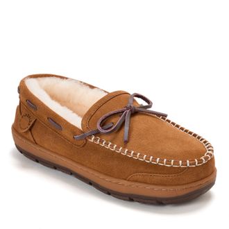 Dearfoams Fireside by Dearfoams Mens Forster Genuine Shearling Moccasin