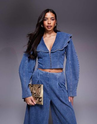 Asos Blazer corto in denim blu medio con colletto oversize in coordinato