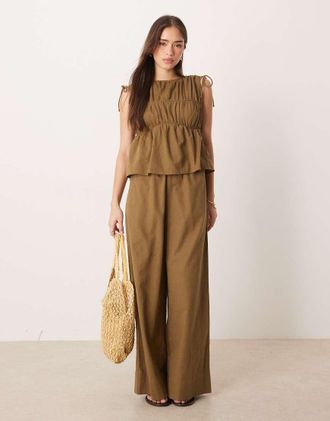 Asos Tuta jumpsuit a doppio strato verde oliva con bustino raccolto