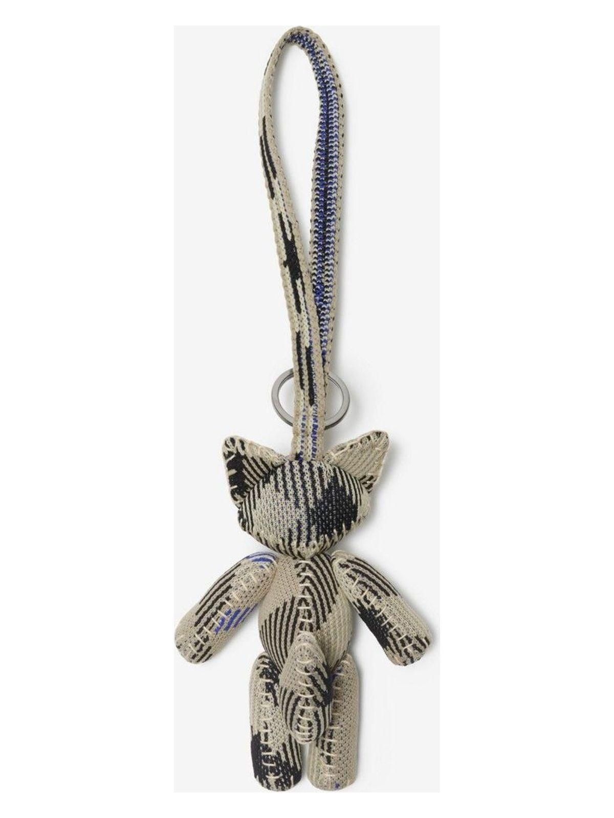 人気！BURBERRY Sheep Charm ネックレス Burberry Sheep Charm Necklace from $585.00 - on Stylight