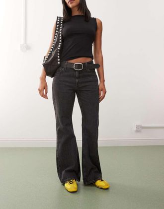 Weekday Helix - Jeans a zampa a vita bassa nero effetto vissuto