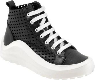 Bueno Womens Panther Sneakers In Black Karius