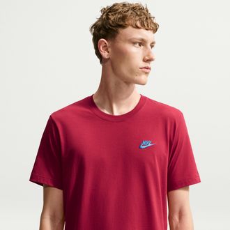 Nike Mens Nike Sportswear Club T-Shirt in Red | AR4997-608