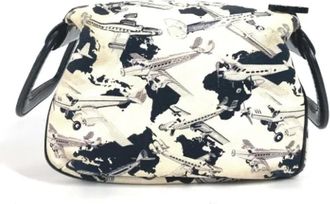 Chanel Pre-owned Handbags, female, White, Size: ONE SIZE Pre-owned Canvas chanel-bags