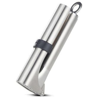 R&ouml;sle Stainless Steel Slim Mincing Garlic Press in Silver at Nordstrom