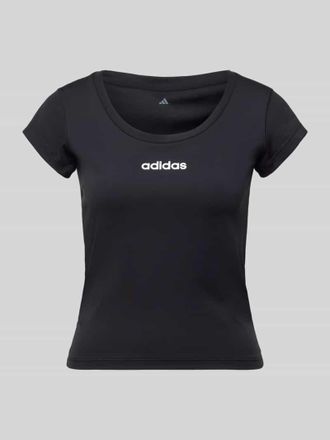 adidas Cropped T-Shirt mit Label-Print in Black, Gr&ouml;&szlig;e XL