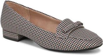 Life Stride Claudine Loafer in Beige Multi at Nordstrom, Size 7.5