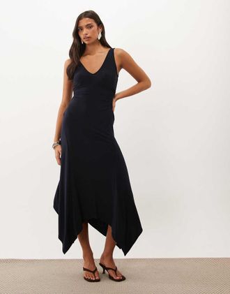 Asos vestito midi con scollo a V e fondo a fazzoletto navy-blu navy