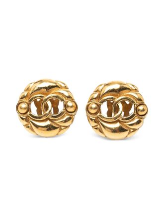 Chanel 1980-1990 Gold Plated CC Round Clip On Earrings costume earrings - women - Gold Plated - One Size
