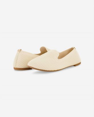 Danskin Womens Wish Flat Shoes In Natural