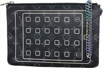 Louis Vuitton Black Pouch (Pre-Owned)
