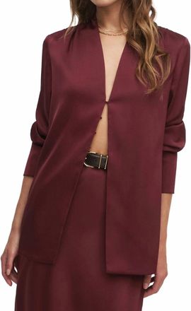 Favorite Daughter Izzy Silky Satin Top In Vino