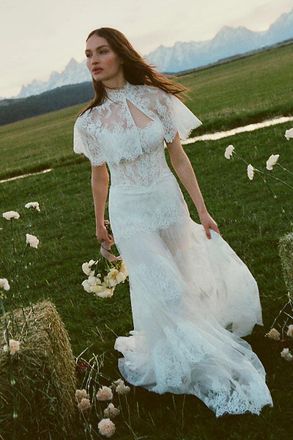 Pronovias Exclusive: Pronovias Irisa Gown