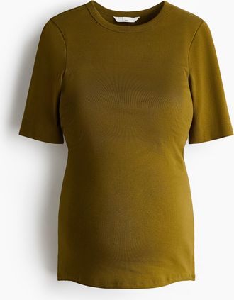 H&M MAMA Figurbetontes T-Shirt - Green