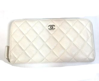 Chanel White Leather Long Wallet (Bi-Fold) (Pre-Owned)