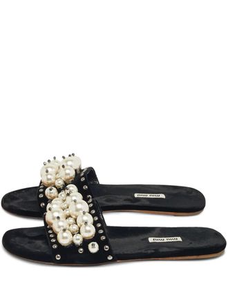 Miu Miu pearl-embellished velvet sandals - Black
