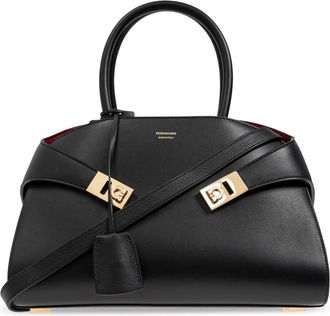 Ferragamo Handbag Hug Small - Dames - Handtassen - Zwart - ONE Size - Leer - Tassen