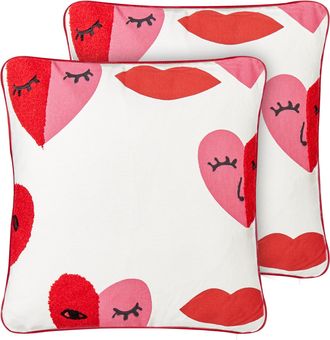 Beliani Lote De 2 Cojines Decorativos Fabricados En Algod&oacute;n Rojo Y Blanco Con Motivo De Corazones 45 X 45 Cm Periwinkle