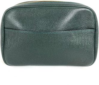 Louis Vuitton Taiga Episea Green Taiga Leather Clutch Bag (Pre-Owned)