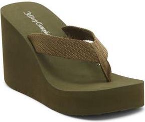 Jeffrey Campbell SCALLOPZ in Olive at Nordstrom Rack, Size 7.5