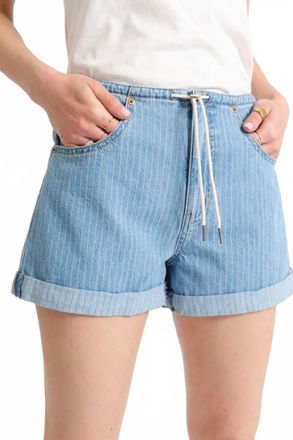Daze Maddie Mid Rise Shorts In Whimsy