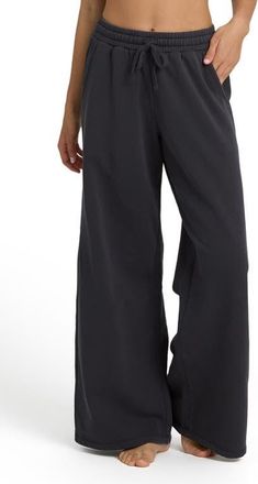 Billabong The Avery Brushed Fleece Sweatpants in Black Sands at Nordstrom, Size X-Small