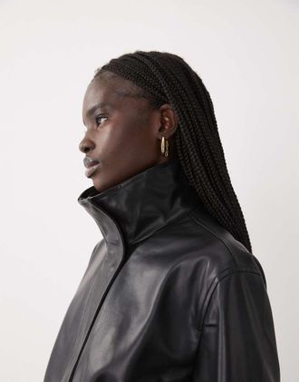 Mango Teen giacca in similpelle con collo alto nera-Nero