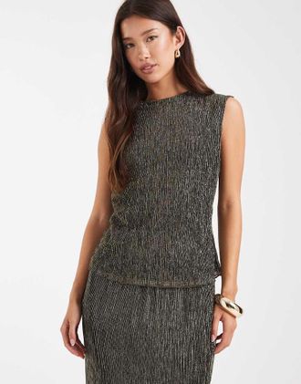 French Connection Top senza maniche plissé metallizzato oro in coordinato