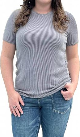 Tr&egrave;s Bien Radiantly Ribbed Crew Neck Tee In Grey