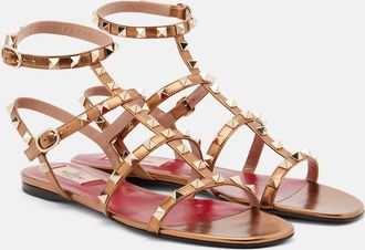 Valentino Garavani Sandalias Rockstud de piel metalizada