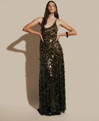 Asos Vestito lungo color oliva scuro con scollo a barchetta e paillettes-Verde