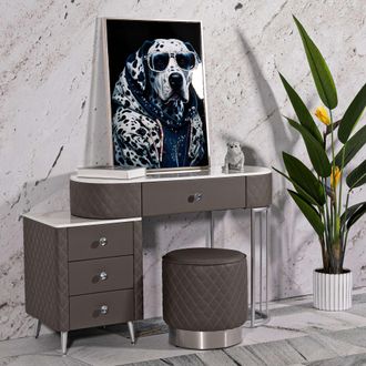 Dmora Dmora Toeletta Tafrao, Tocador 4 Cajones, Acabado S&iacute;mil Piel Acolchada Con Detalles Plateados, M&aacute;rmol, 120x40x75h Cm Blanco M&aacute;rmol
