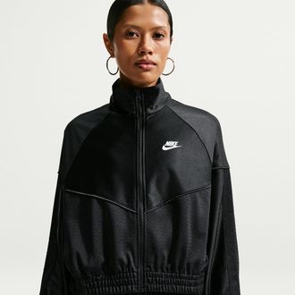 Nike Womens Nike Sportswear Oversized Windrunner Jacket in Black | IR1701-010
