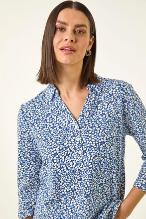 Roman Heart Print Collared Top
