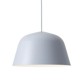 MUUTO Ambit Pendelleuchte, &Oslash; 40 cm, hellblau