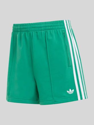 adidas Originals Regular Fit Shorts mit Logo-Detail in Dunkelgruen, Gr&ouml;&szlig;e XS